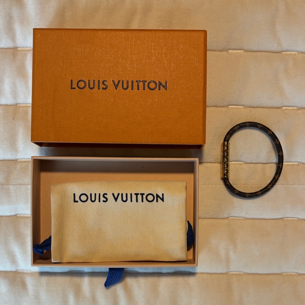 Louis Vuitton Confidential Bracelet With Box 275$